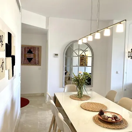 Tuhome Iris Malaga
