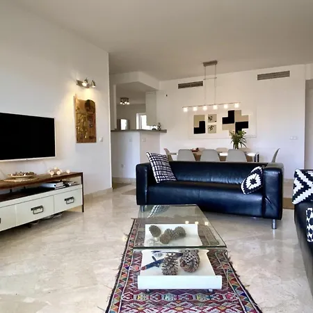 Tuhome Iris Apartment Malaga
