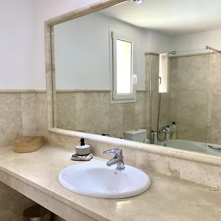 Tuhome Iris * Malaga
